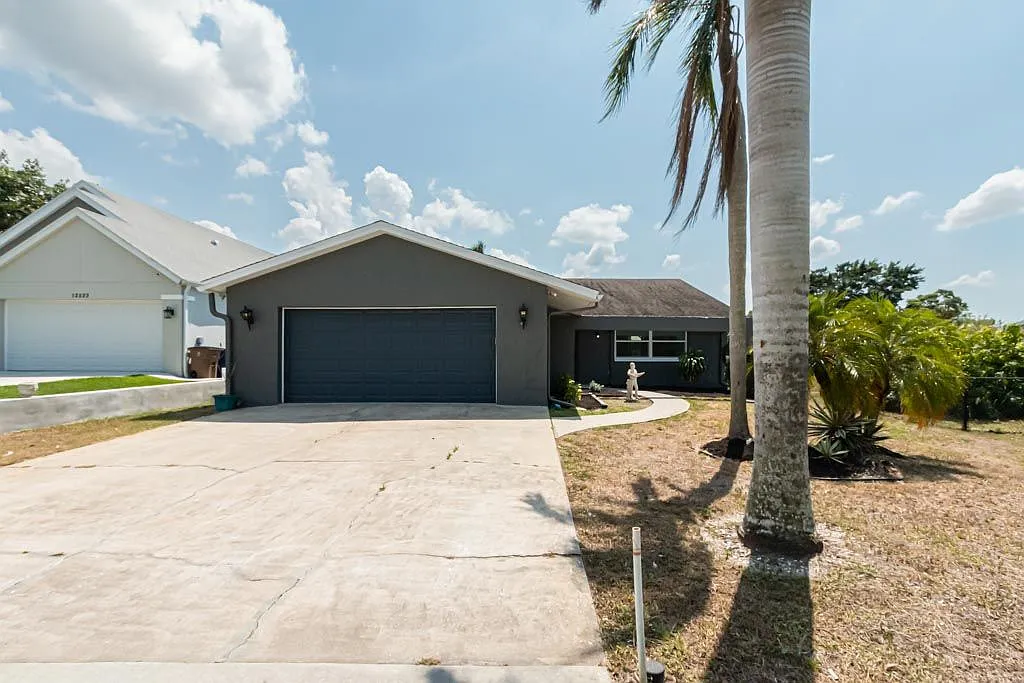 3 bed, 3.0 bath, 1670 sqft, $2,800 — Photo 1