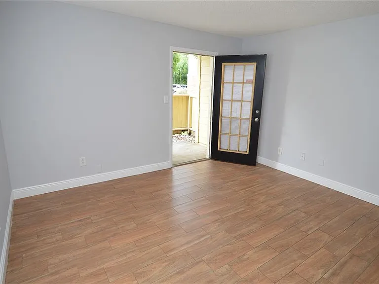 8722 Mallard Reserve Dr #102 — Photo 23