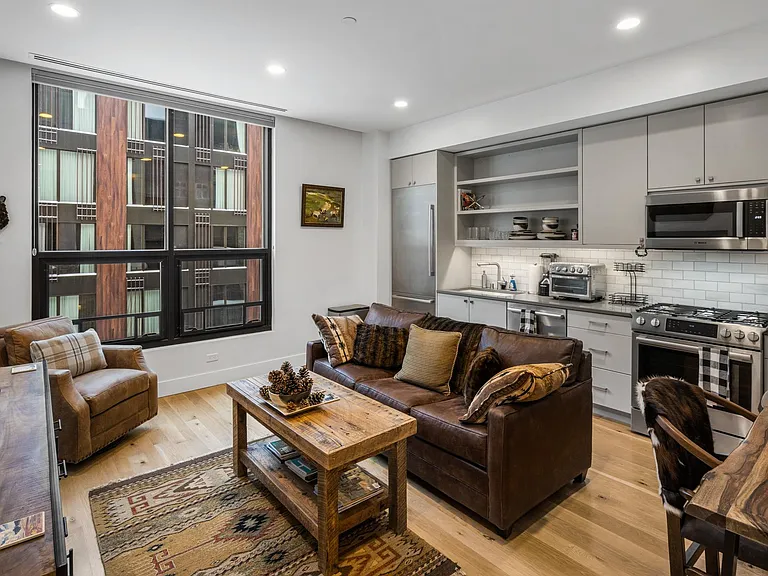 5 W Mendenhall St #309 — Photo 13