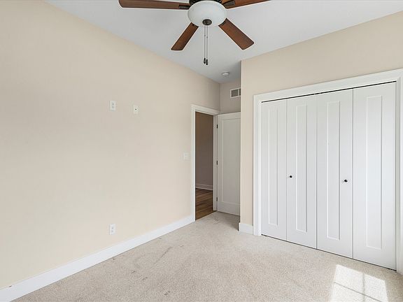4th image of 1020 Cardinal Dr