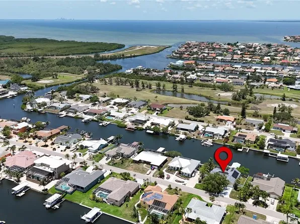 907 Golf Island Dr, Apollo Beach, FL 33572