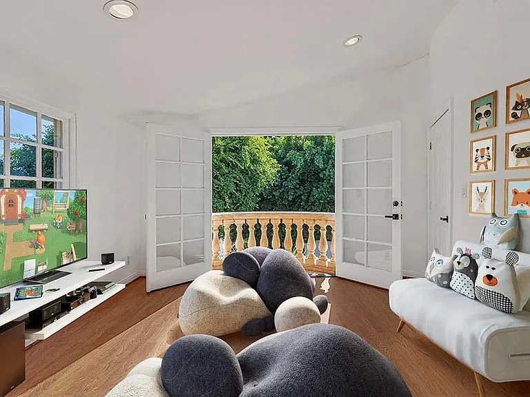 1109 Pine Dr — Photo 6