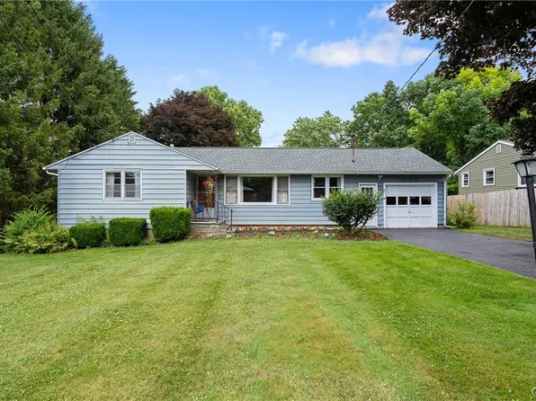 107 Overlook Dr, Baldwinsville, NY 13027