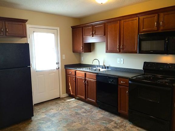 2nd image of 100 Sango Dr