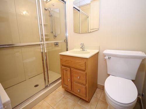 4th image of 2649 E 64th St