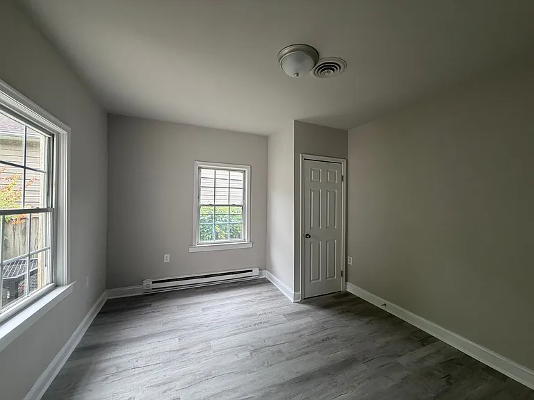 2208 Keswick Ave — Photo 10