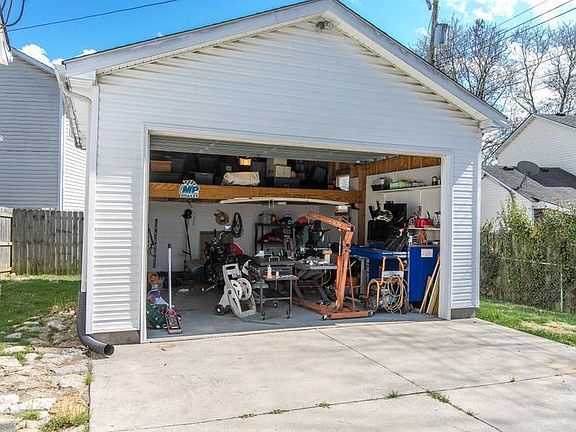 4th image of 3065 Arrowhead Dr