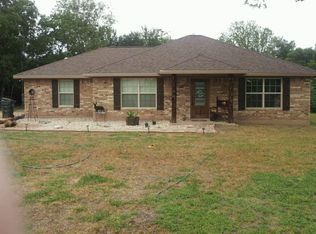 9915 Fm 621, Staples, TX 78670