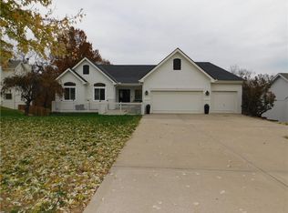 8511 N Barberry Ave, Kansas City, MO 64153