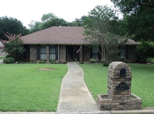 5205 Commander Ct, Arlington, TX 76017