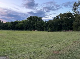 25 C And C Cir #B, Hartwell, GA 30643