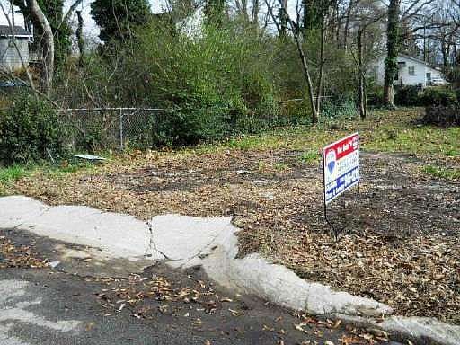 2nd image of 900 Hunter St SE