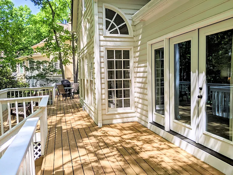 102 Blackford Ct — Photo 19
