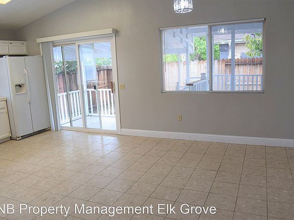 3rd image of 2461 Dry Creek Way