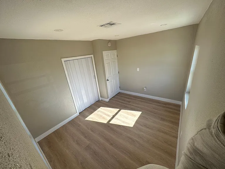 3343 Wallace St — Photo 14