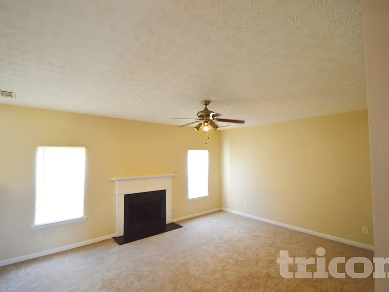 45 Creekview Blvd — Photo 2
