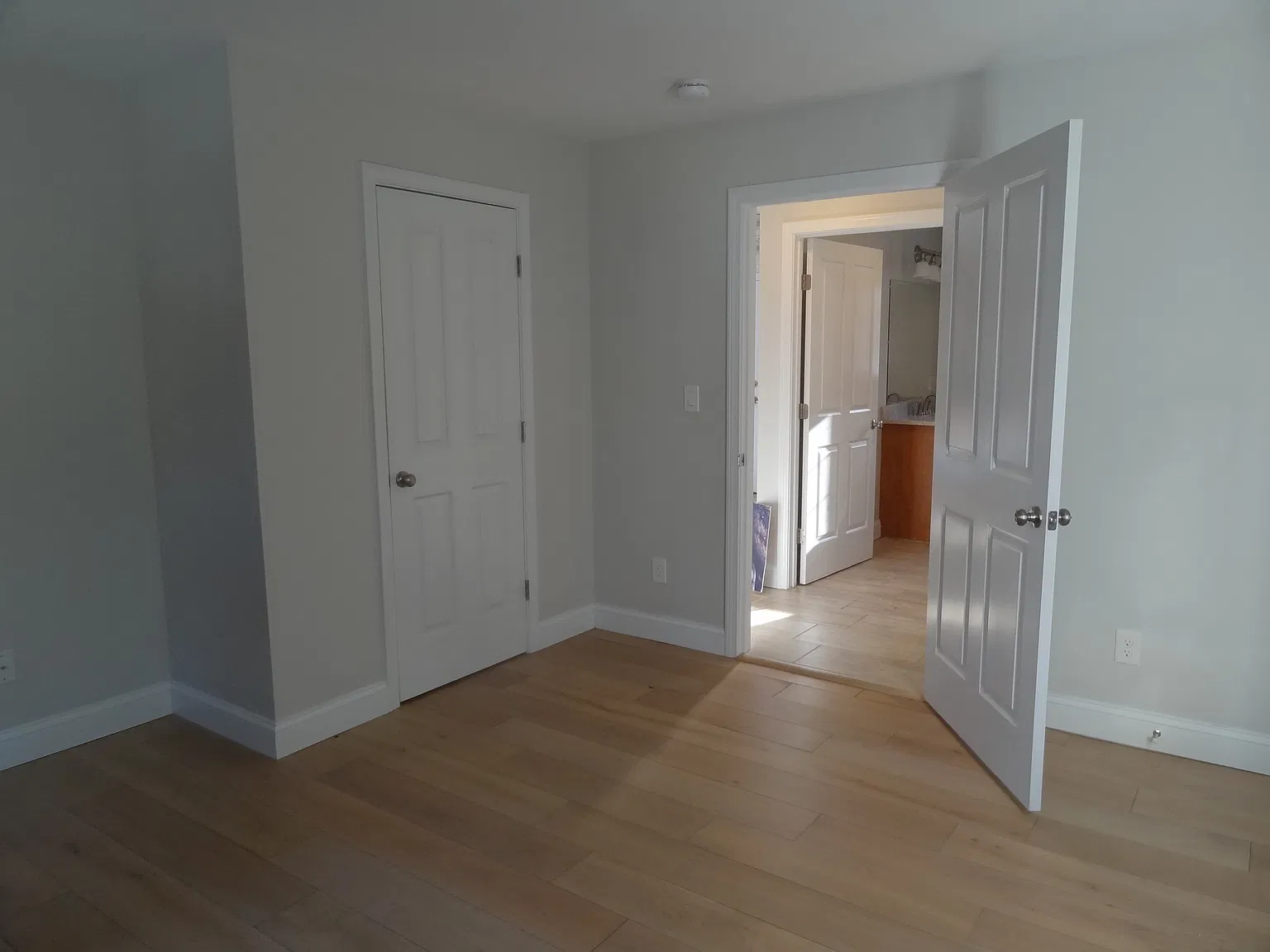 3 bed, 1373 sqft, $3,500 — Photo 4
