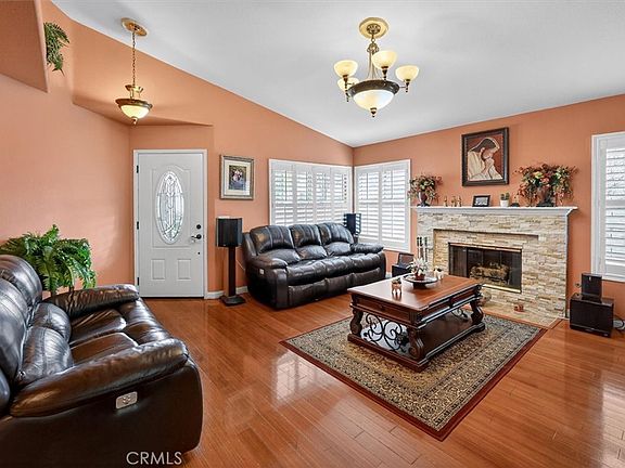 4th image of 25845 Anderson Ln