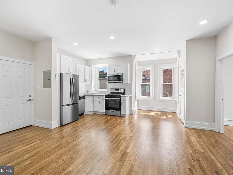 2309 Green St #3F — Photo 2