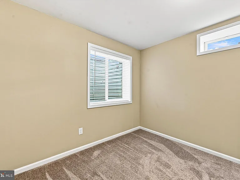 819 S Haines Cir — Photo 18