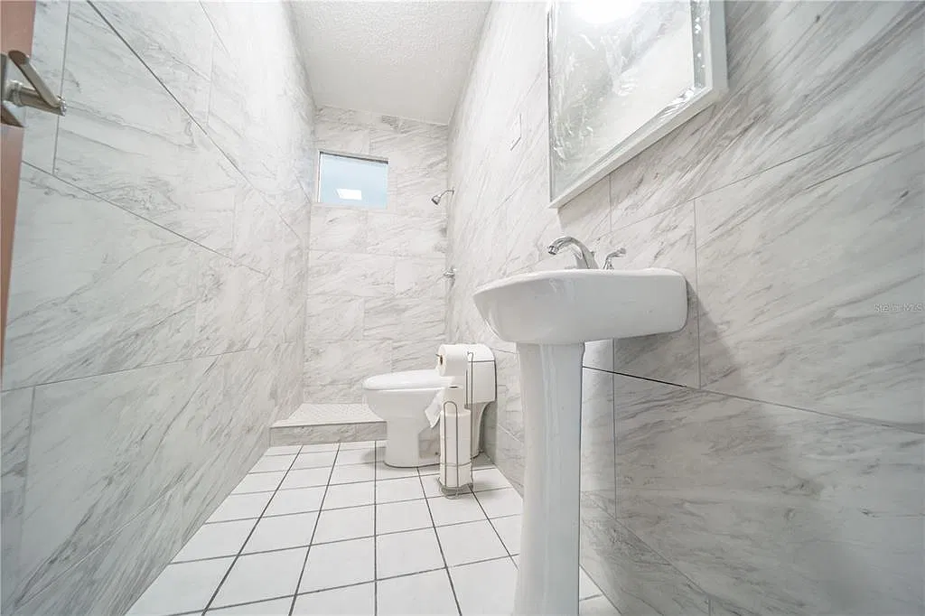4 bed, 3.0 bath, 1250 sqft, $1,600 — Photo 4