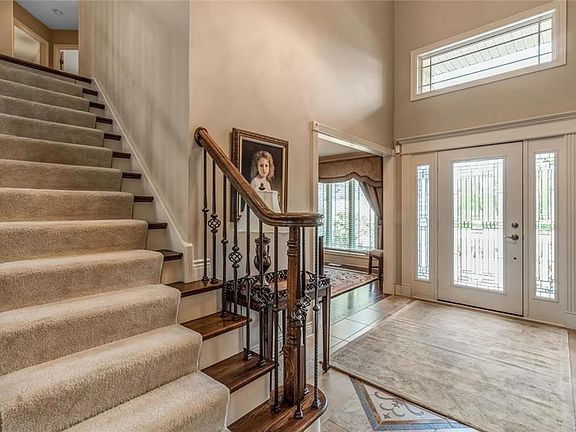 3rd image of 8968 Connemara Ln