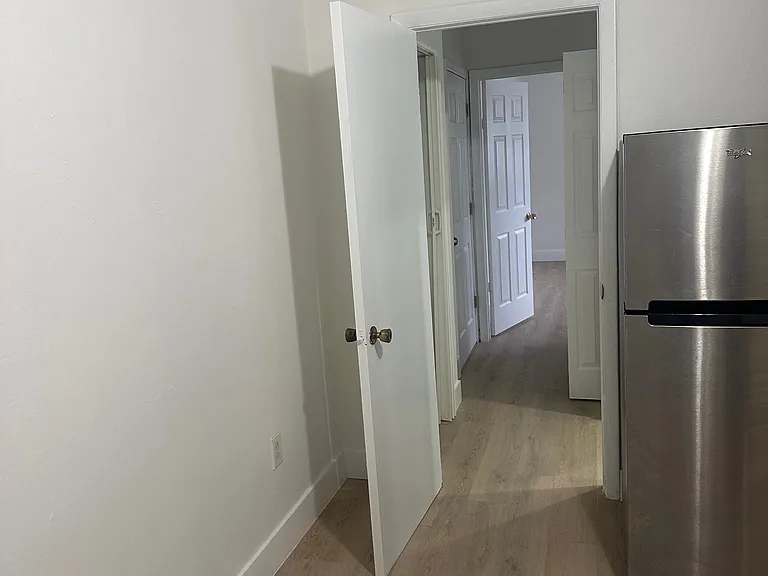 SW 37th Ct — Photo 9