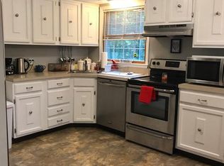 5 Heritage Ln, Freeport, ME 04032