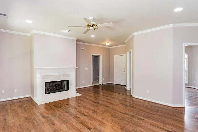 443 N Lake Rd — Photo 3