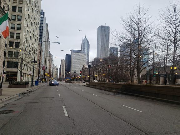 5th image of 310 S Michigan Ave Unit 1303