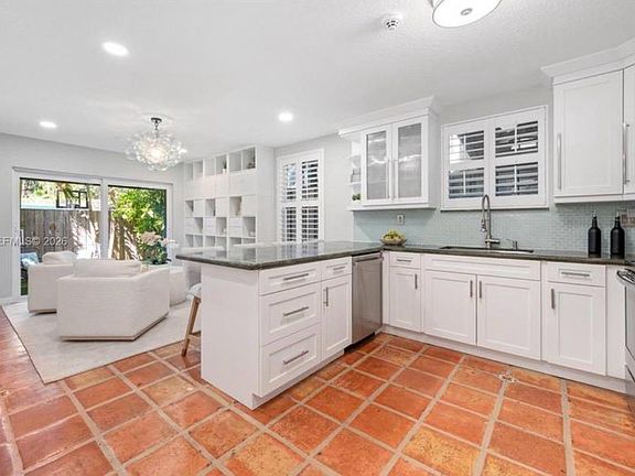 2nd image of 3282 Gifford Ln