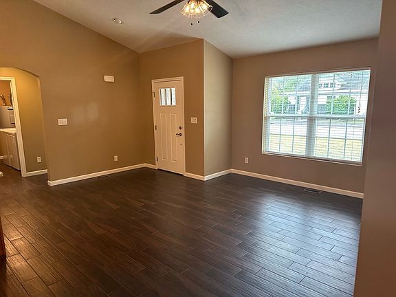 3rd image of 2848 Hulman St
