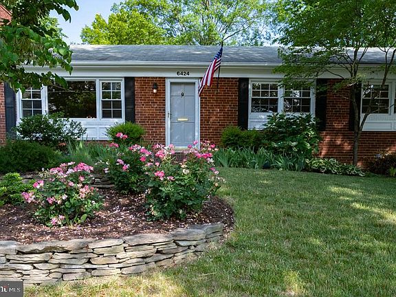 3rd image of 6424 Princeton Dr