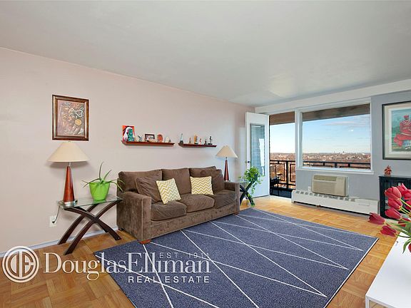2nd image of 5900 Arlington Ave APT 21H