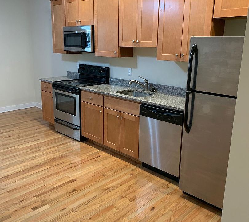 1st image of 3500 Grove Ave #13
