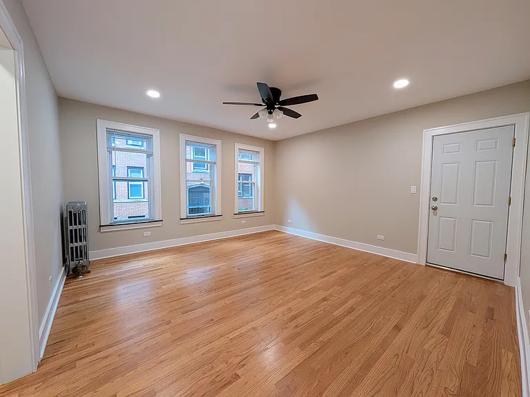 1946 N Spaulding Ave #2B — Photo 6