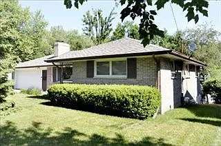 1825 Helen Ave photo 1