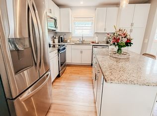 832 Colony Dr, Charleston, SC 29407