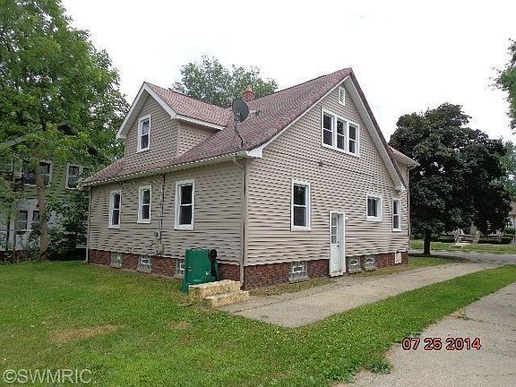 2nd image of 88 Greenwood Ave