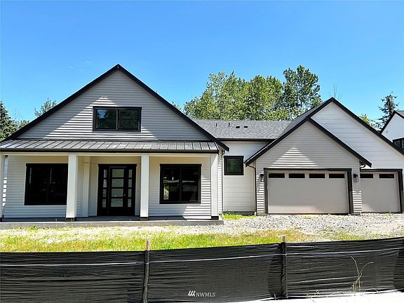 2nd image of 1027 122nd Avenue Ct E