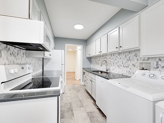 3rd image of 76 Kelley Rd #76