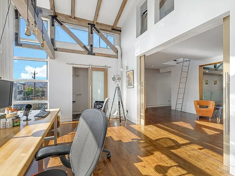 451 Eureka St — Photo 35