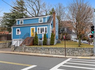 5 Baker St, West Roxbury, MA 02132
