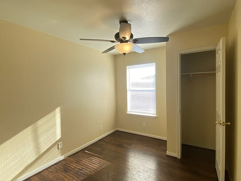 5107 Daybreak Dr #B — Photo 8