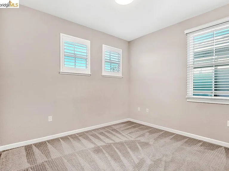 1354 Portofino Dr — Photo 15