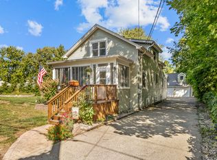 26700 W Woodland Ave, Antioch, IL 60002