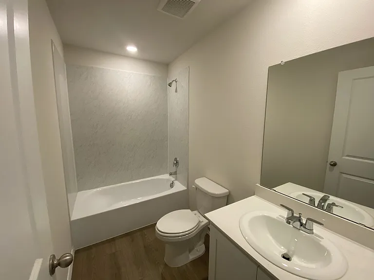 1818 Potomac Ln — Photo 12