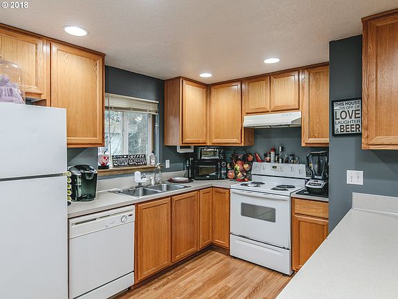 4th image of 2465 NW 4th Ave