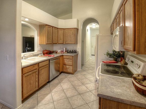 4th image of 39827 S Buena Vista Dr