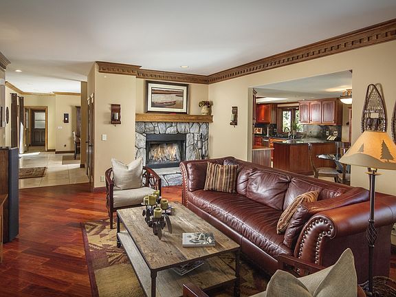 4th image of 484 Meadow Bay Ct
